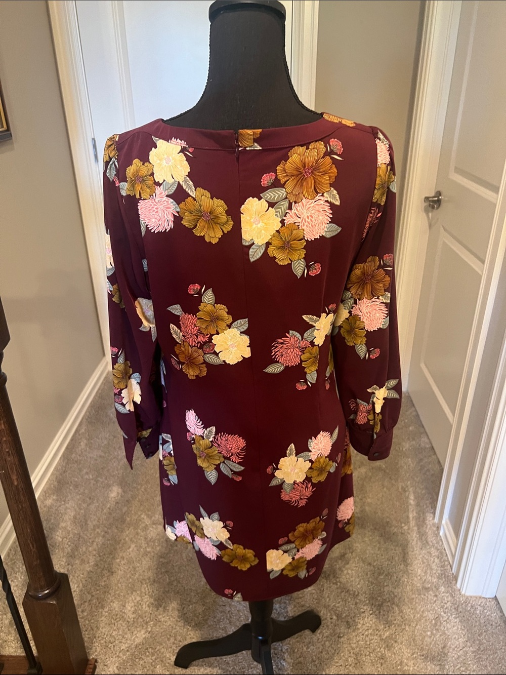 LOFT Burgundy Floral Long-Sleeve Shift Dress Size 8P - Picture 8 of 11
